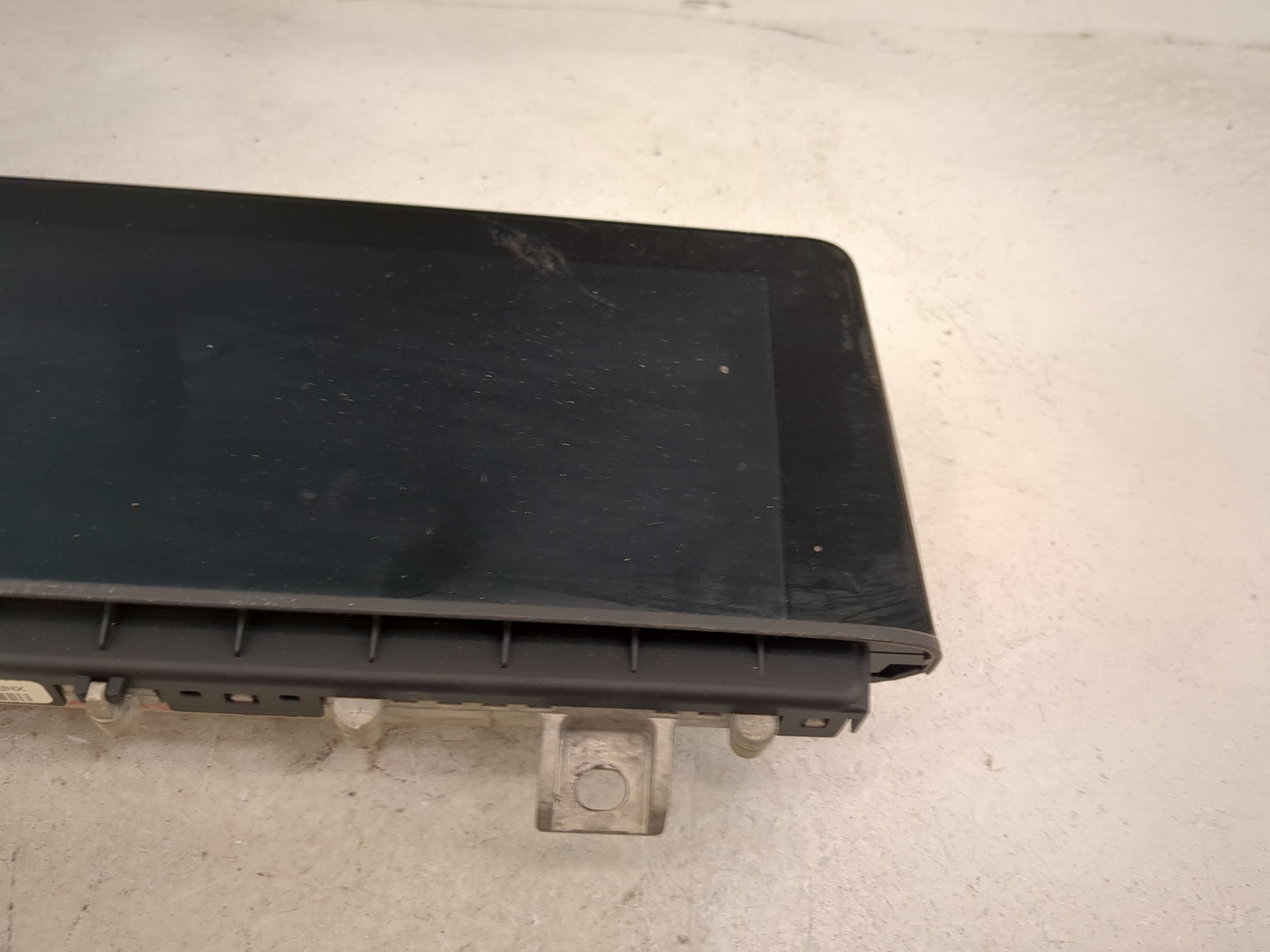2017-2017 Bmw 330i Information Display Screen 1483874 - Oemusedautoparts1.com