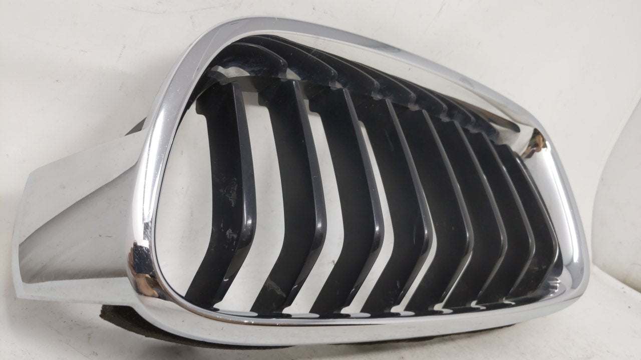 2017-2017 Bmw 330i Front Grille Bumper Not Included - Oemusedautoparts1.com