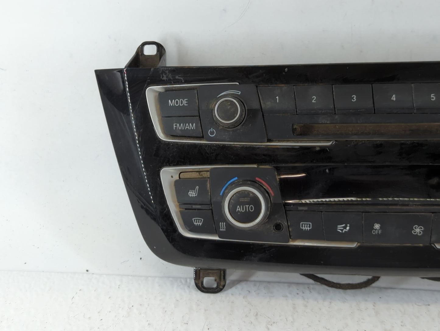 2017-2018 Bmw 340i Am Fm Cd Player Radio Receiver - Oemusedautoparts1.com