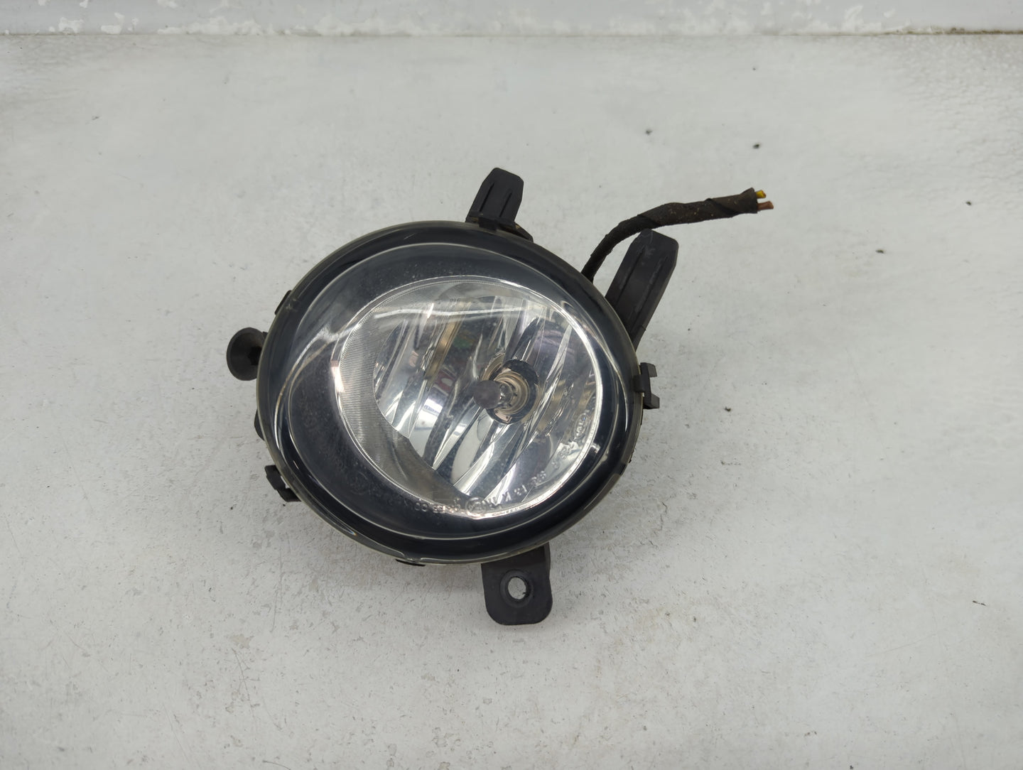 2017-2017 Bmw 430i Passenger Right Oem Fog Light Lamp Black - Oemusedautoparts1.com