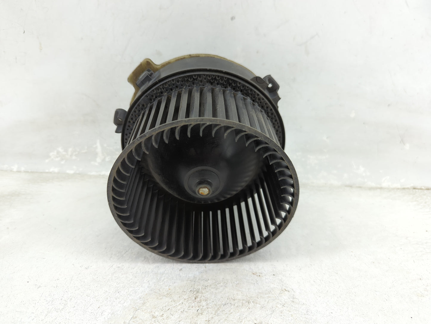 2017 Bmw 540i Heater AC Blower Motor P/N:0130309508 F011500300 Fits OEM Used Auto Parts - Oemusedautoparts1.com