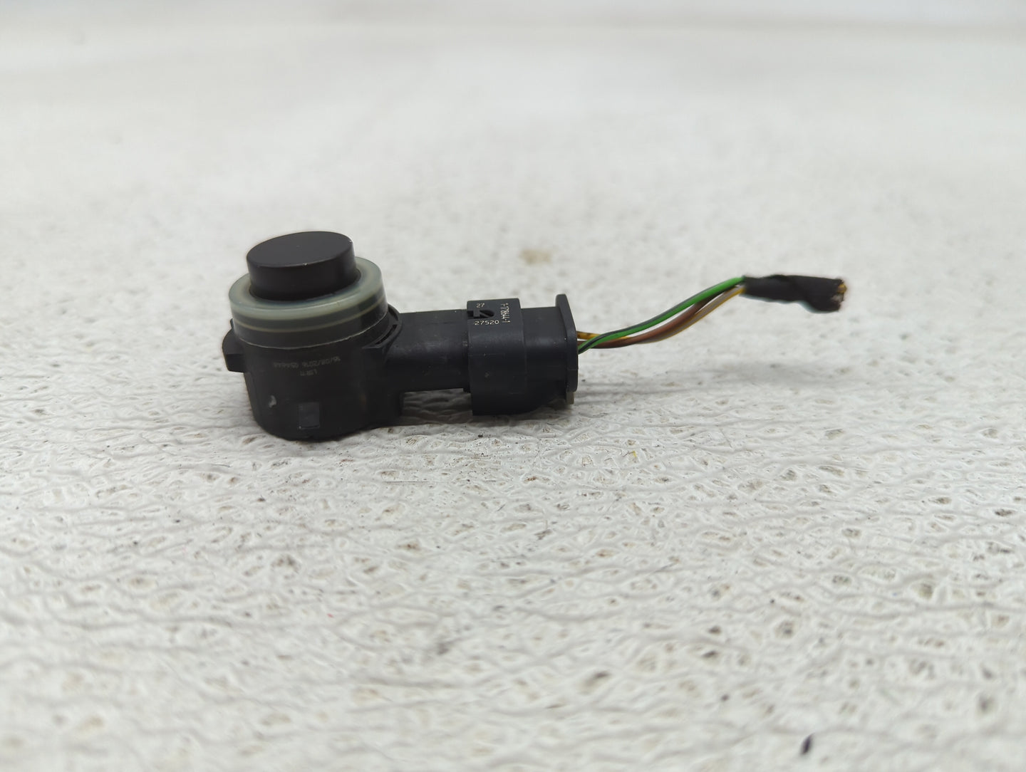 2017 Bmw 740 Front Park Assist Sensor Black - Oemusedautoparts1.com