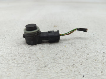 2017 Bmw 740 Front Park Assist Sensor Black - Oemusedautoparts1.com