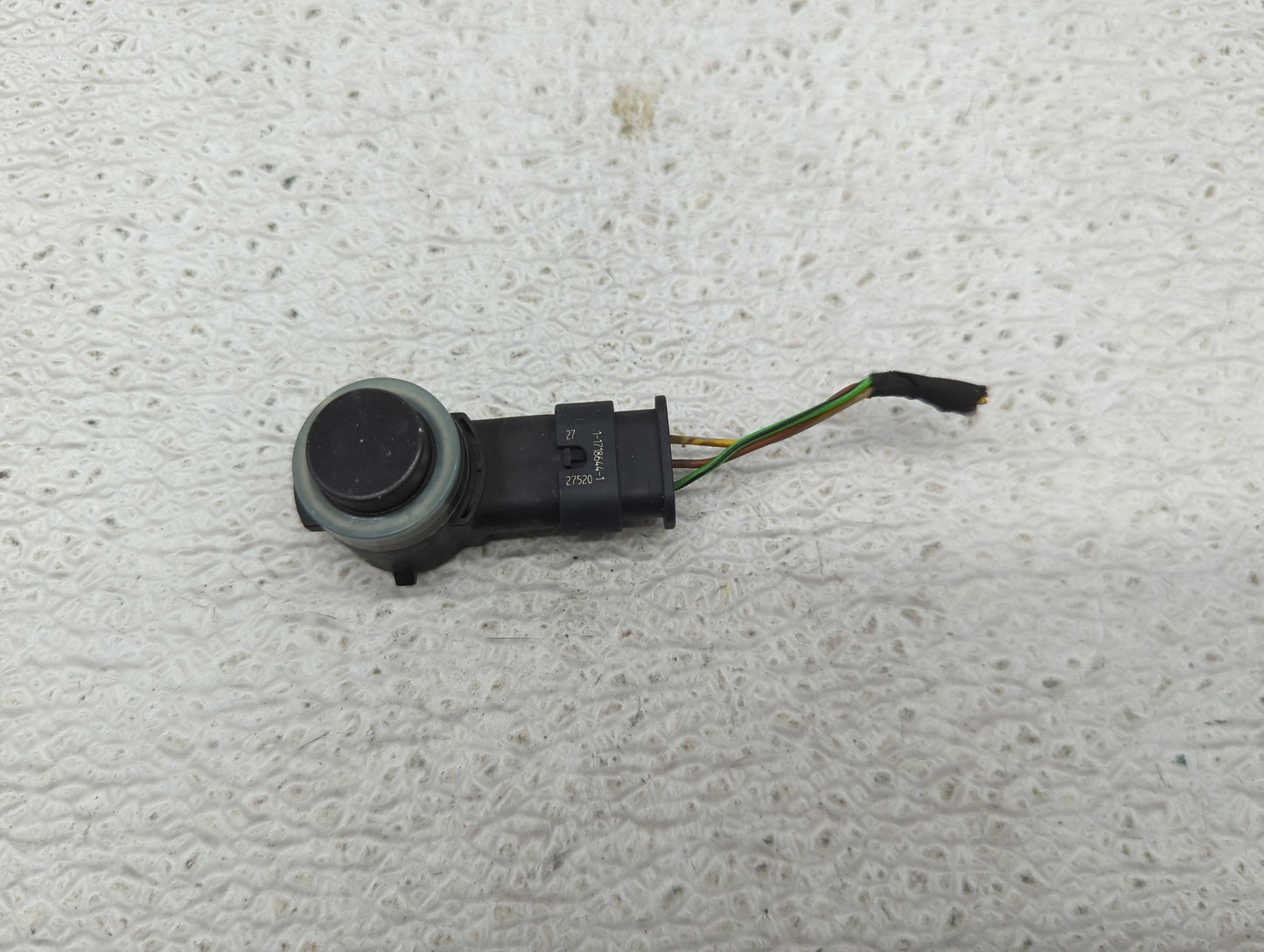 2017 Bmw 740 Front Park Assist Sensor Black - Oemusedautoparts1.com