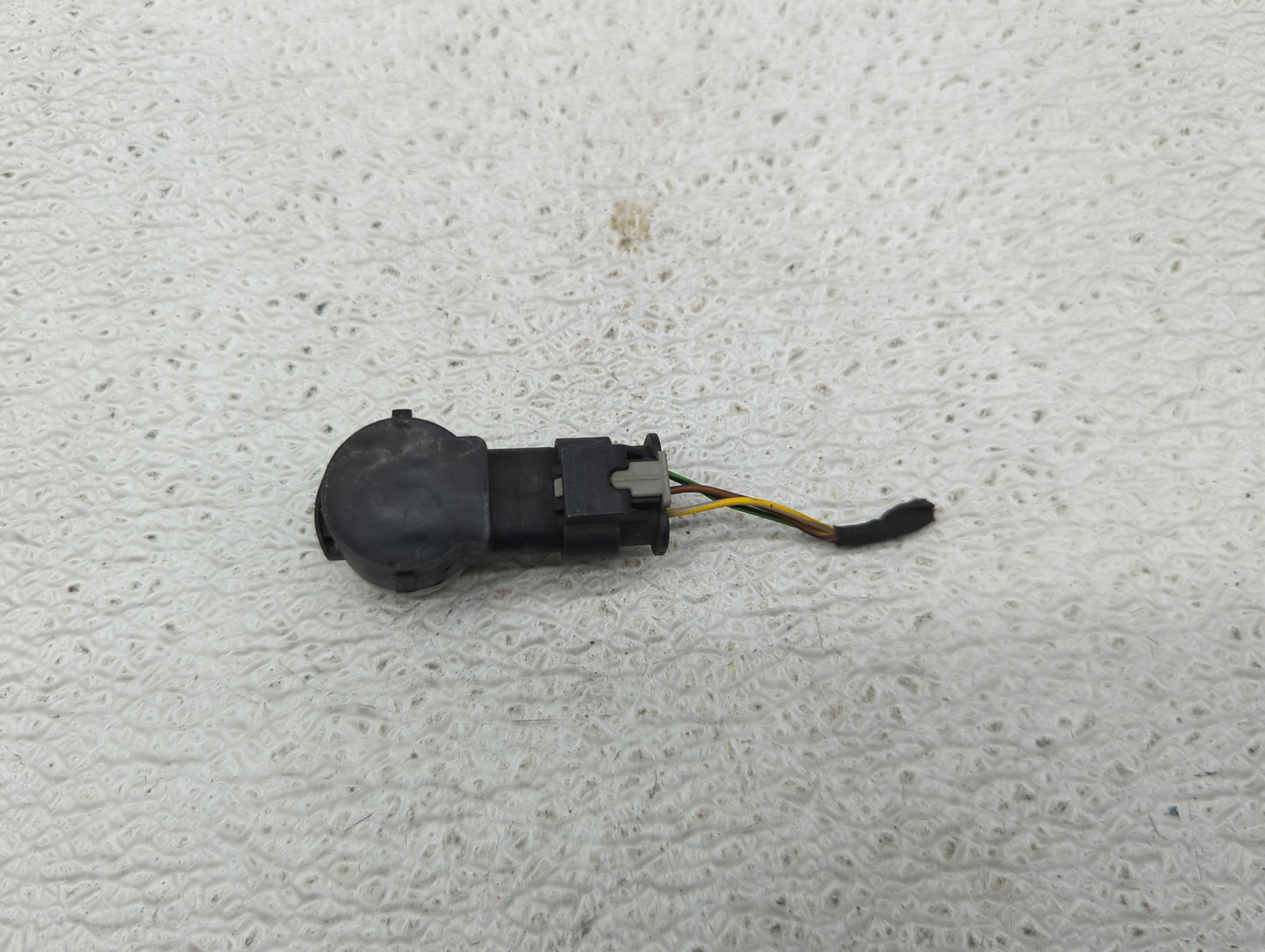 2017 Bmw 740 Front Park Assist Sensor Black - Oemusedautoparts1.com