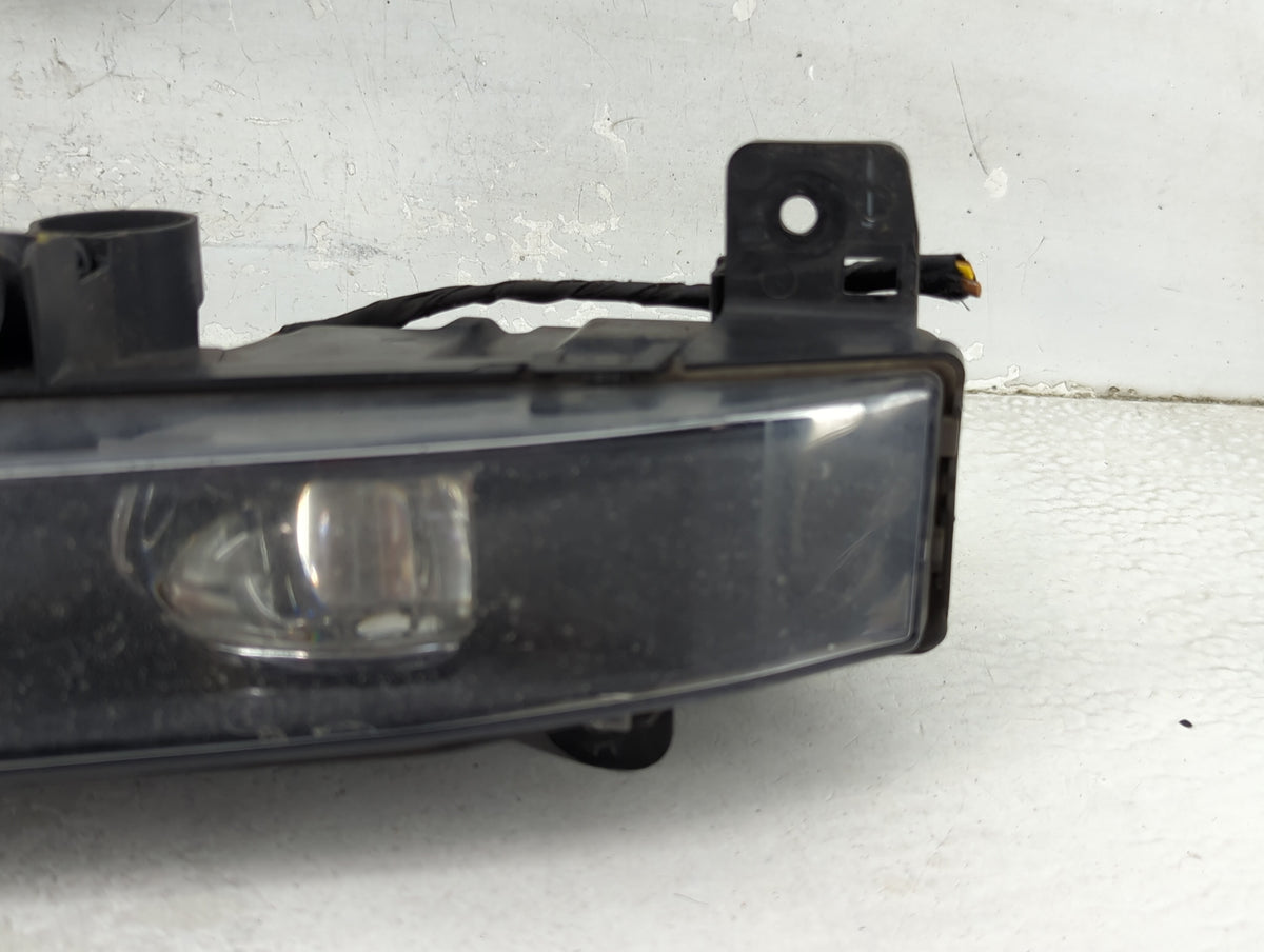 2016-2019 Bmw 740i Passenger Right Oem Front Light Lamp Black - Oemusedautoparts1.com