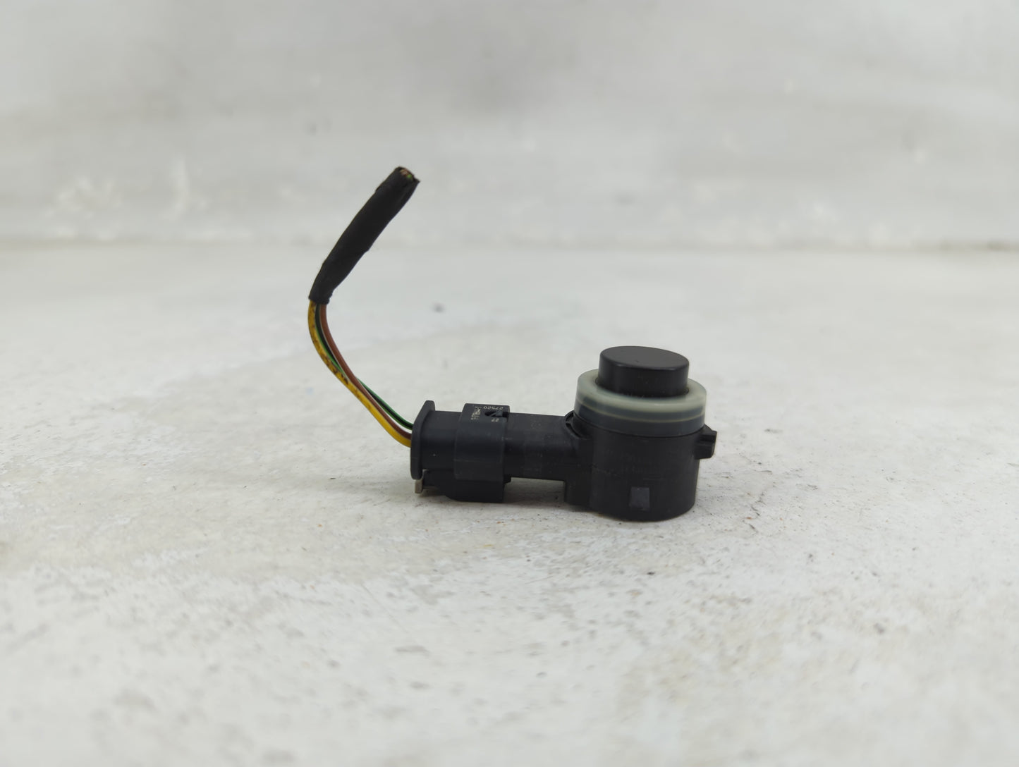 2017 Bmw 740xi Front Park Assist Sensor Black - Oemusedautoparts1.com