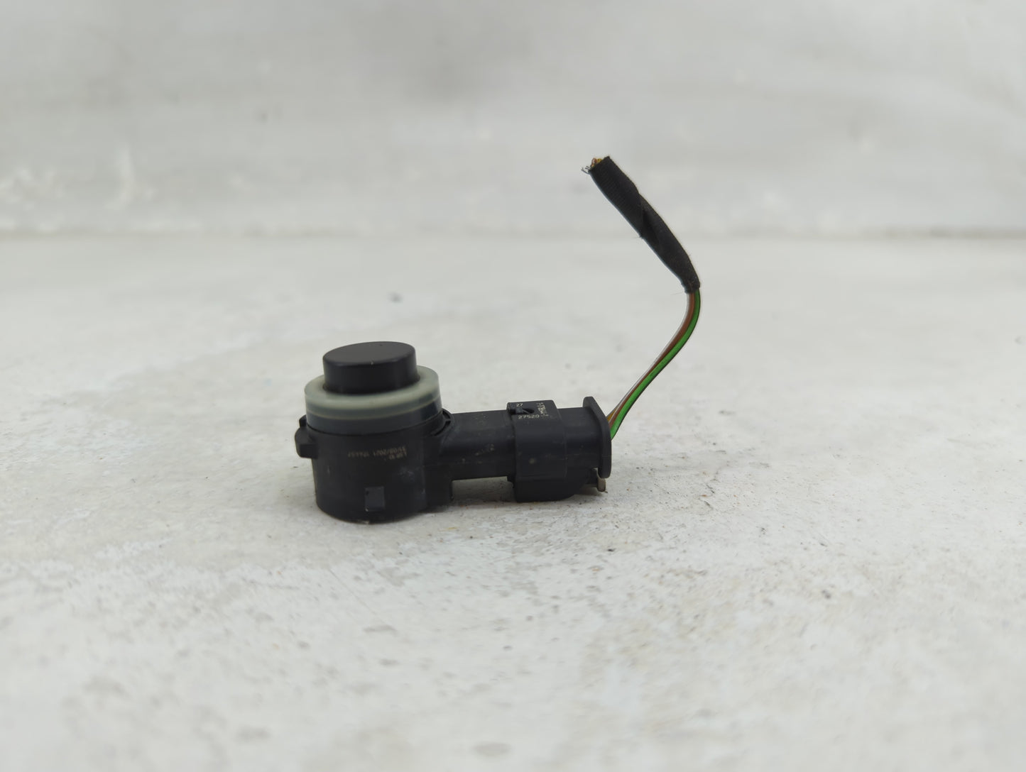 2017 Bmw 740xi Front Park Assist Sensor Black - Oemusedautoparts1.com