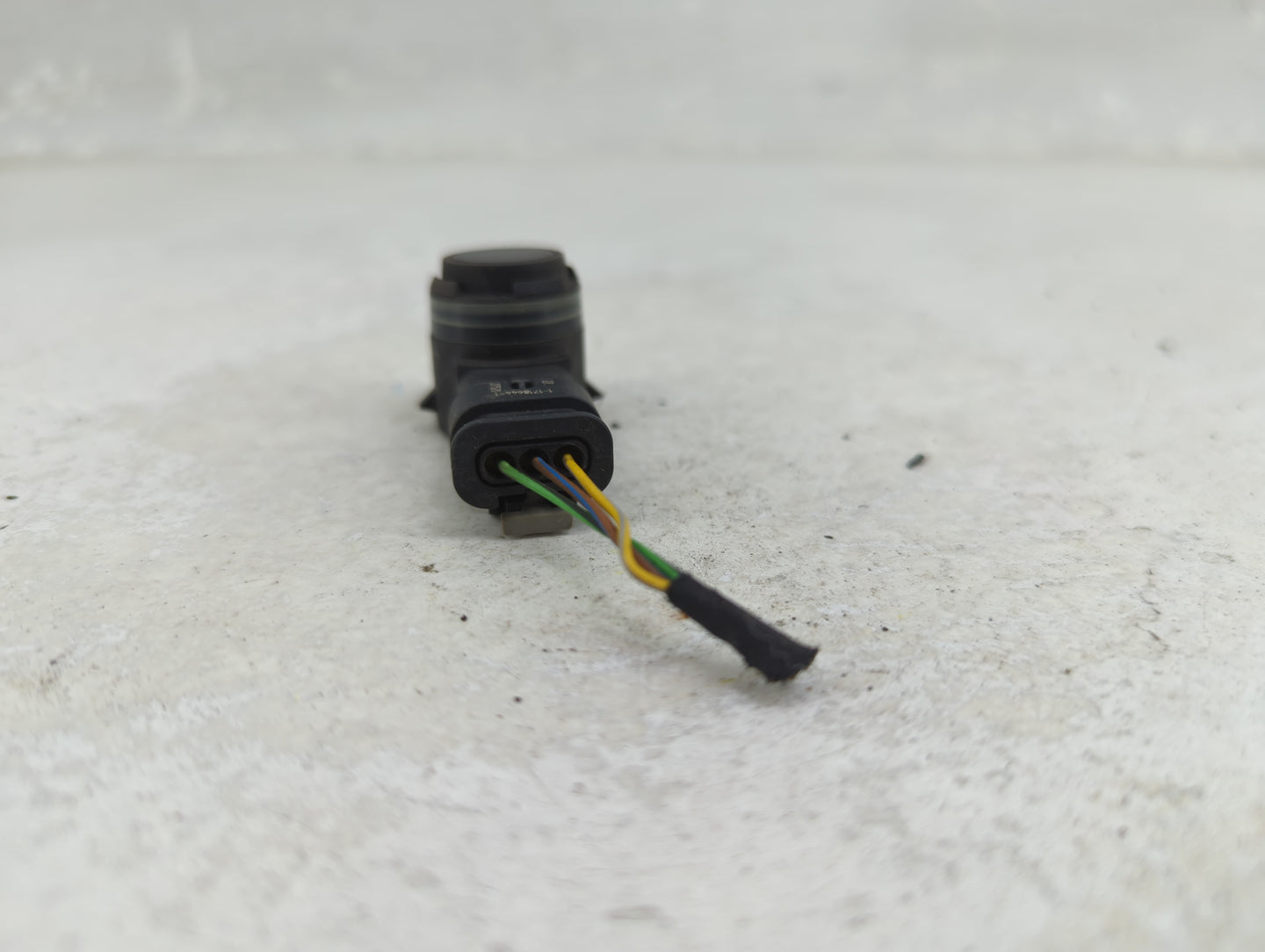 2017 Bmw 740xli Front Park Assist Sensor Black 1456560 - Oemusedautoparts1.com