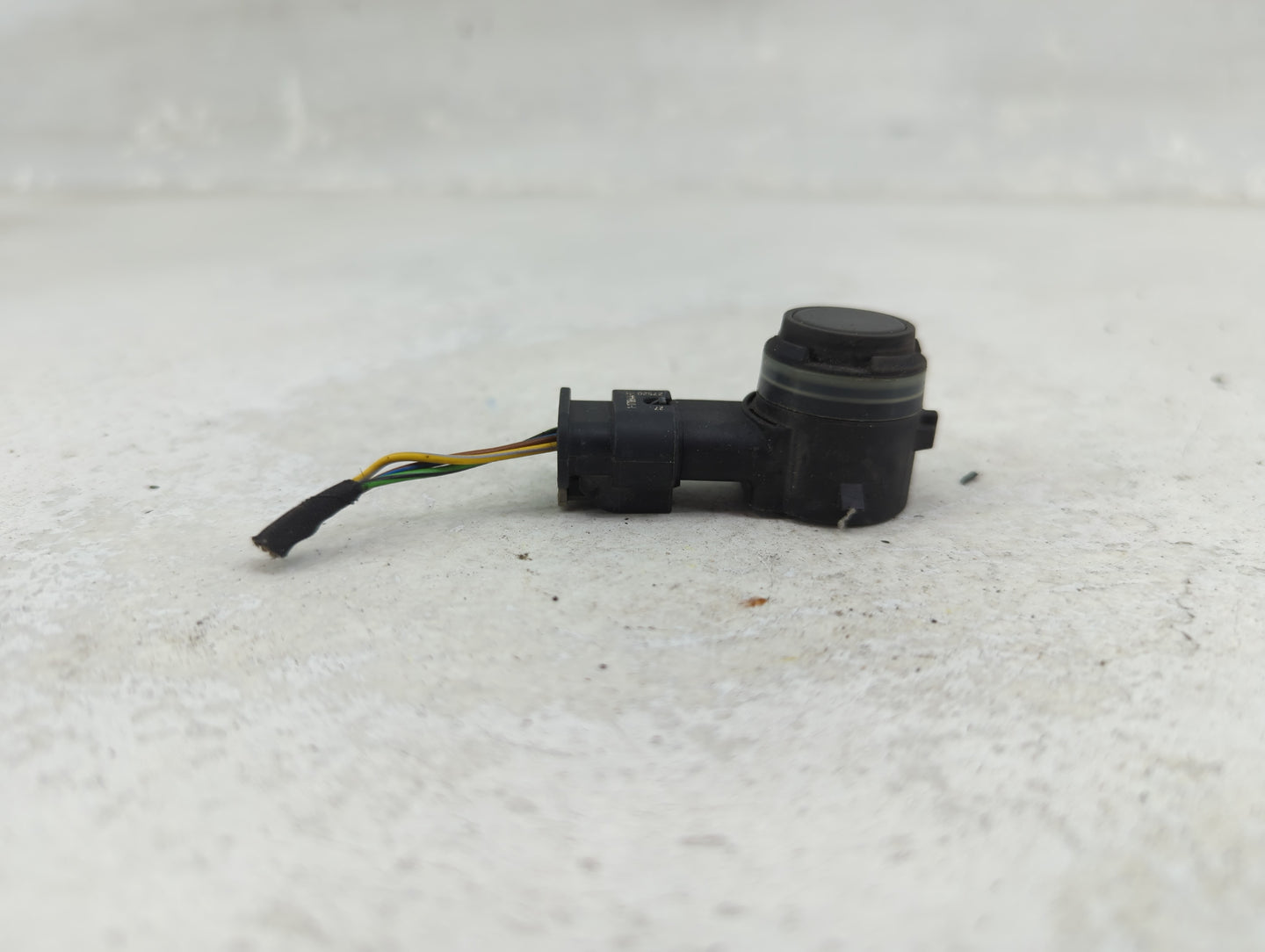 2017 Bmw 740xli Front Park Assist Sensor Black 1456560 - Oemusedautoparts1.com