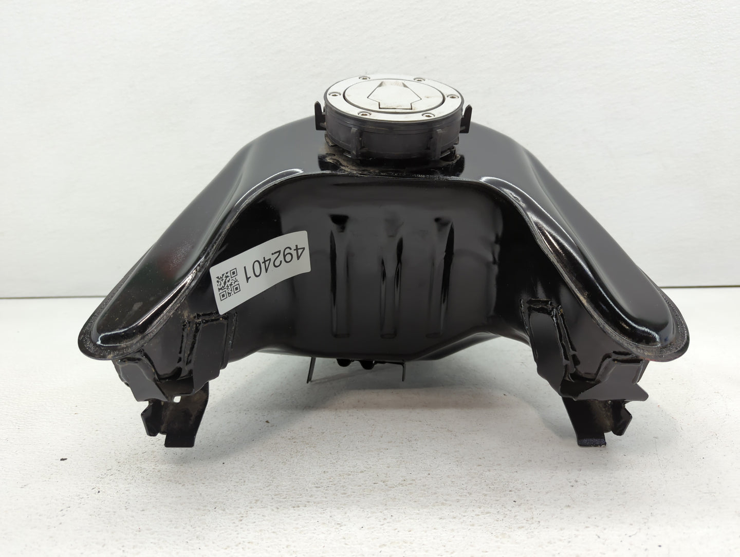 2017 Bmw G 310 R Fuel Tank Door Lid Gas Tank Black - Oemusedautoparts1.com