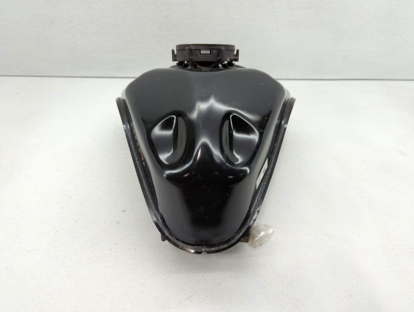 2017 Bmw G 310 R Motorcycle Fuel Gas Petrol Tank Black - Oemusedautoparts1.com