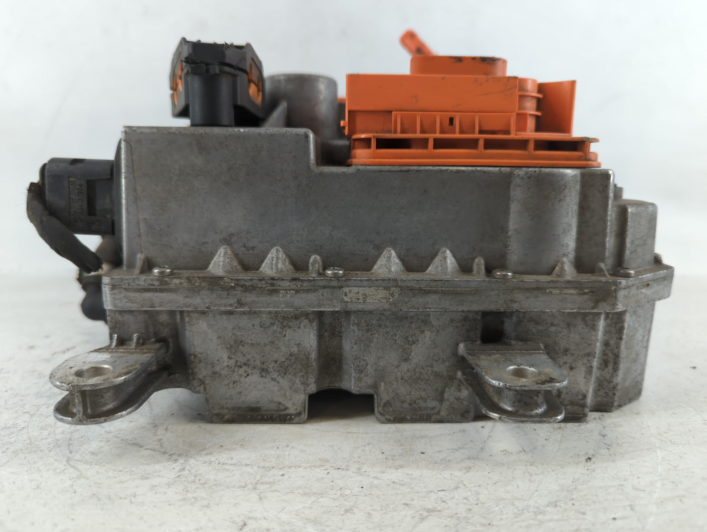 2017-2018 Bmw I3 Hybrid DC Synergy Drive Power Inverter P/N:4010184901 Fits Fits 2017 2018 OEM Used Auto Parts - Oemusedauto