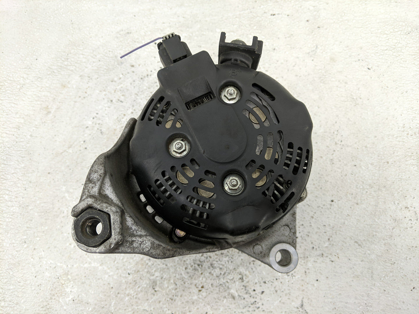 2016-2019 Bmw X1 Alternator Replacement Generator Charging Assembly Engine OEM P/N:7640131-03 104211-8181 Fits OEM Used Auto