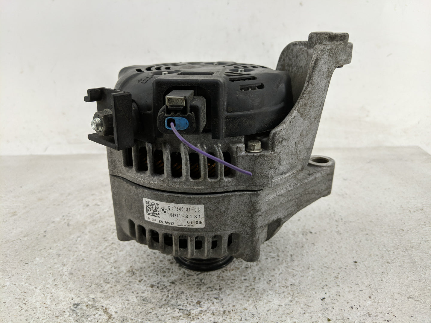 2016-2019 Bmw X1 Alternator Replacement Generator Charging Assembly Engine OEM P/N:7640131-03 104211-8181 Fits OEM Used Auto