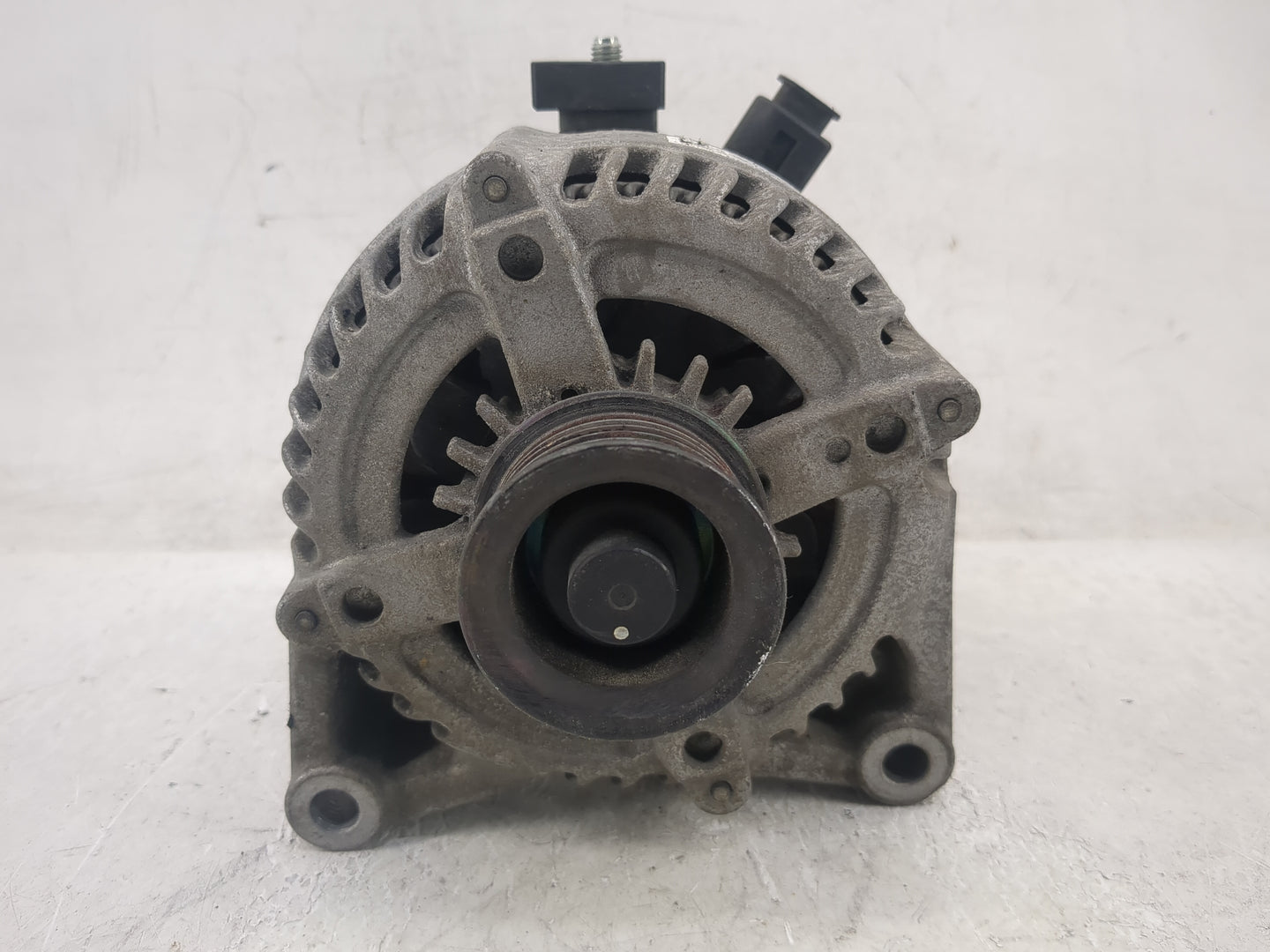 2016-2019 Bmw X1 Alternator Replacement Generator Charging Assembly Engine OEM P/N:7640131-03 104211-8181 Fits OEM Used Auto