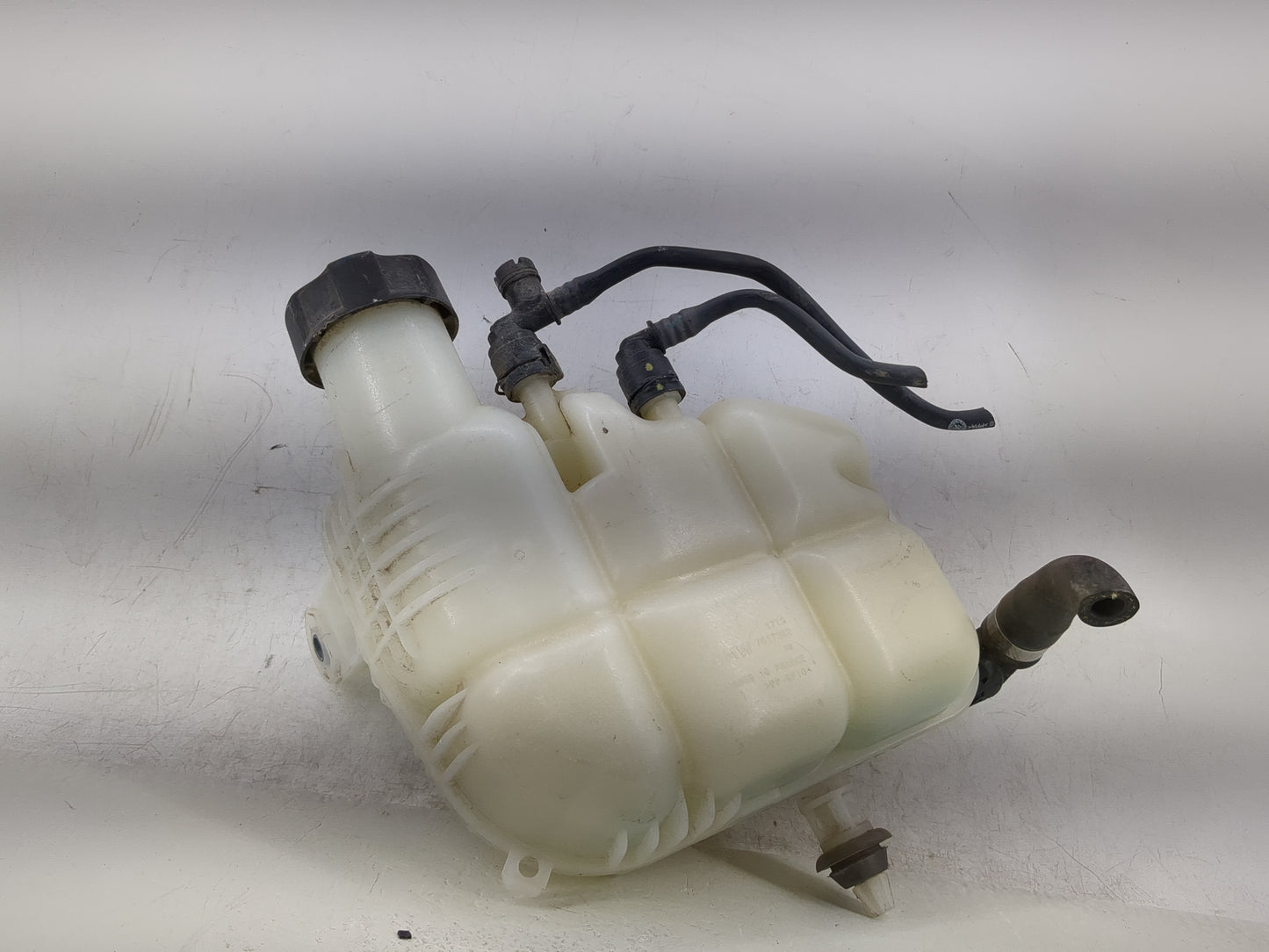 2016-2019 Bmw X1 Windshield Washer Fluid Reservoir Bottle Oem - Oemusedautoparts1.com