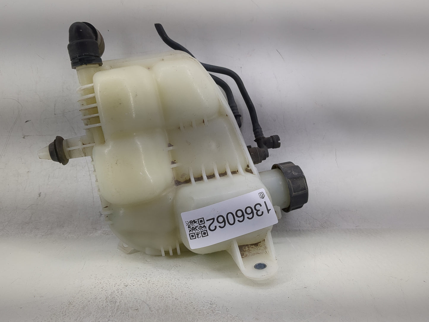 2016-2019 Bmw X1 Windshield Washer Fluid Reservoir Bottle Oem - Oemusedautoparts1.com