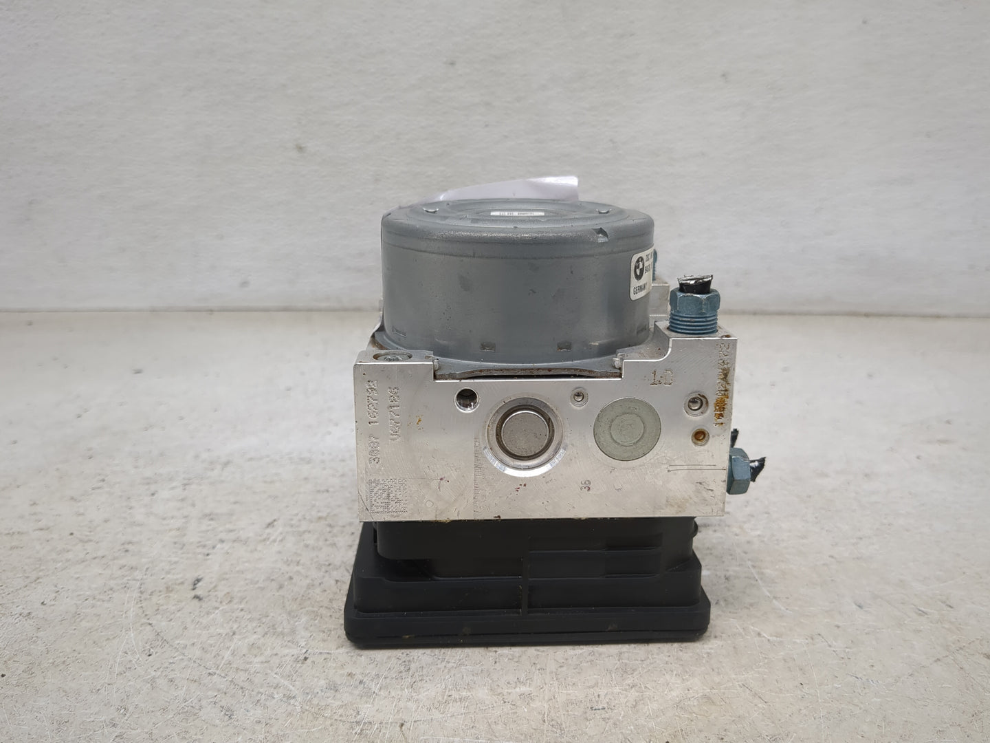 2016-2017 Bmw X1 ABS Pump Control Module Replacement P/N:3451-6883343-01 10.0220-0909.4 Fits Fits 2016 2017 OEM Used Auto Pa