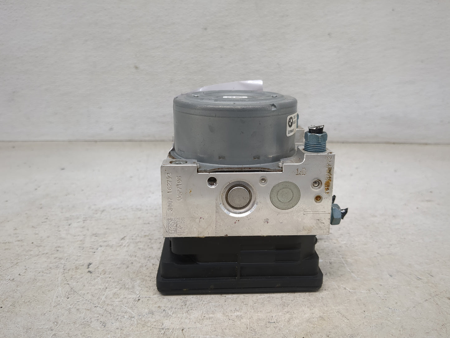 2016-2017 Bmw X1 ABS Pump Control Module Replacement P/N:3451-6883343-01 10.0220-0909.4 Fits Fits 2016 2017 OEM Used Auto Pa