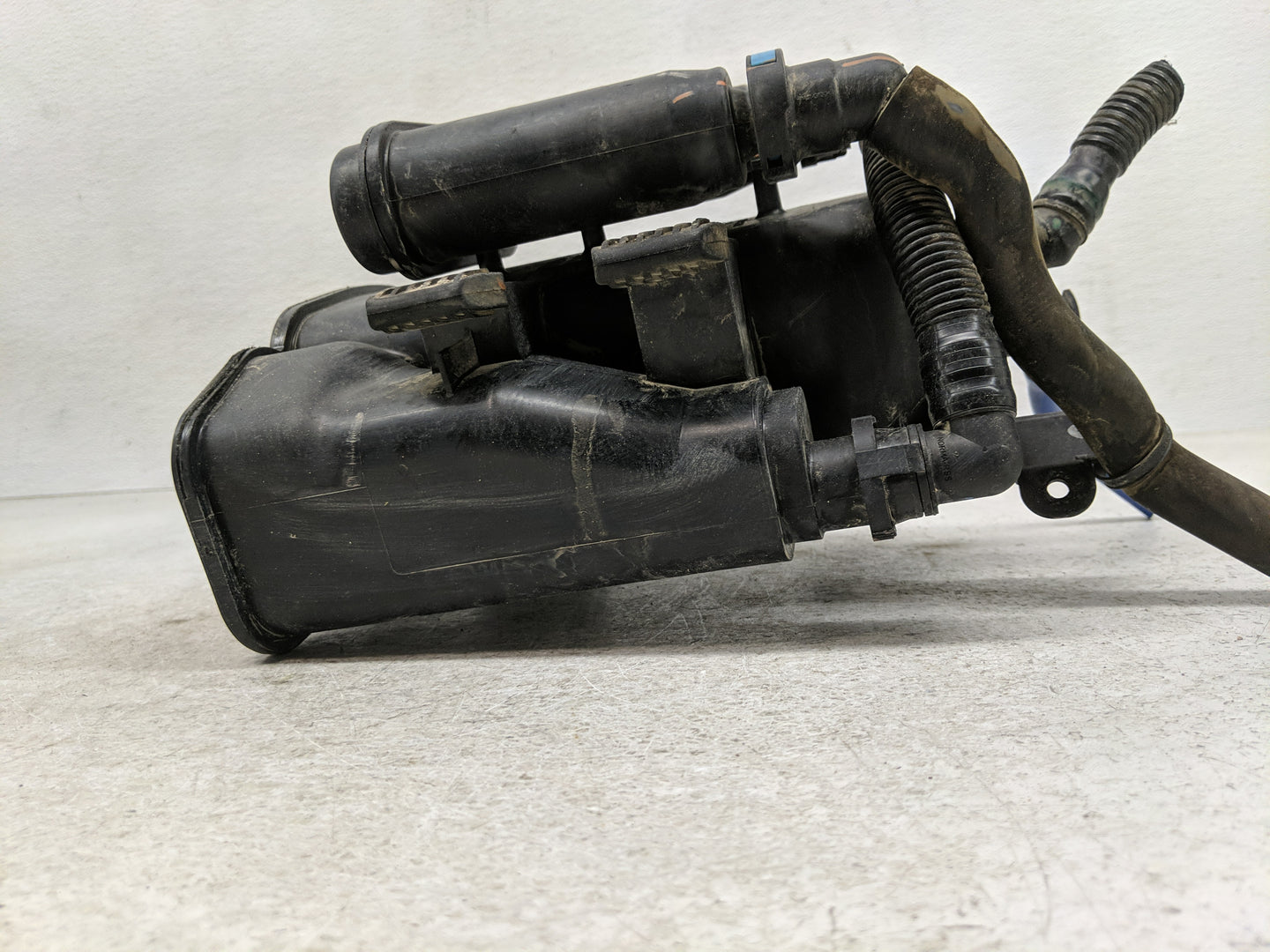 2017 Bmw X3 Fuel Vapor Charcoal Canister - Oemusedautoparts1.com