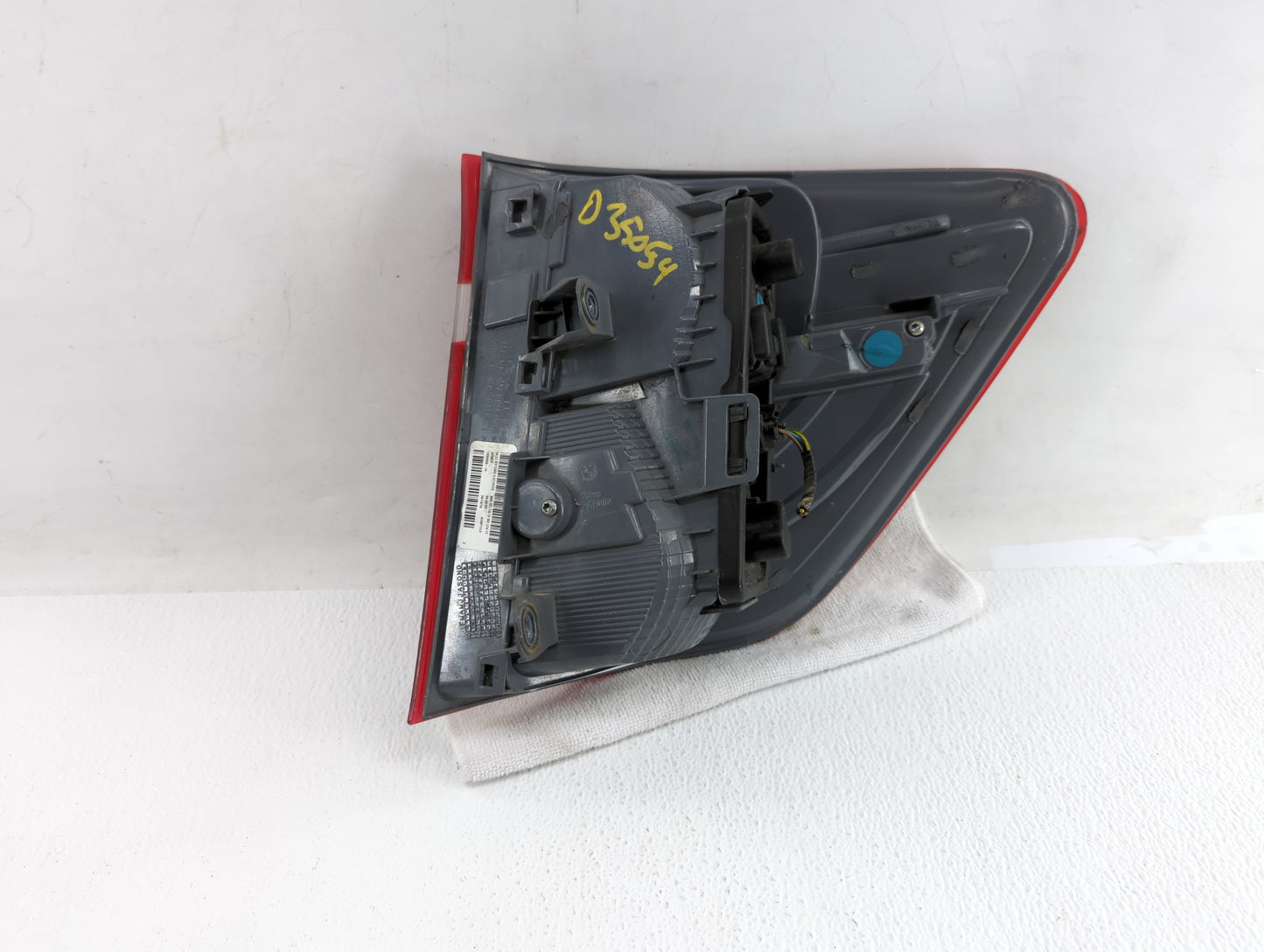 2011-2017 Bmw X3 Tail Light Assembly Passenger Right OEM P/N:7220239 7220240 Fits Fits 2011 2012 2013 2014 2015 2016 2017 OE