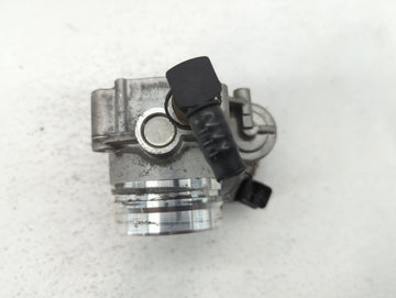 2013-2017 Bmw X3 Throttle Body P/N:1354 7588625-04 1354 7588625-03 Fits Fits 2012 2013 2014 2015 2016 2017 2018 OEM Used Auto Parts