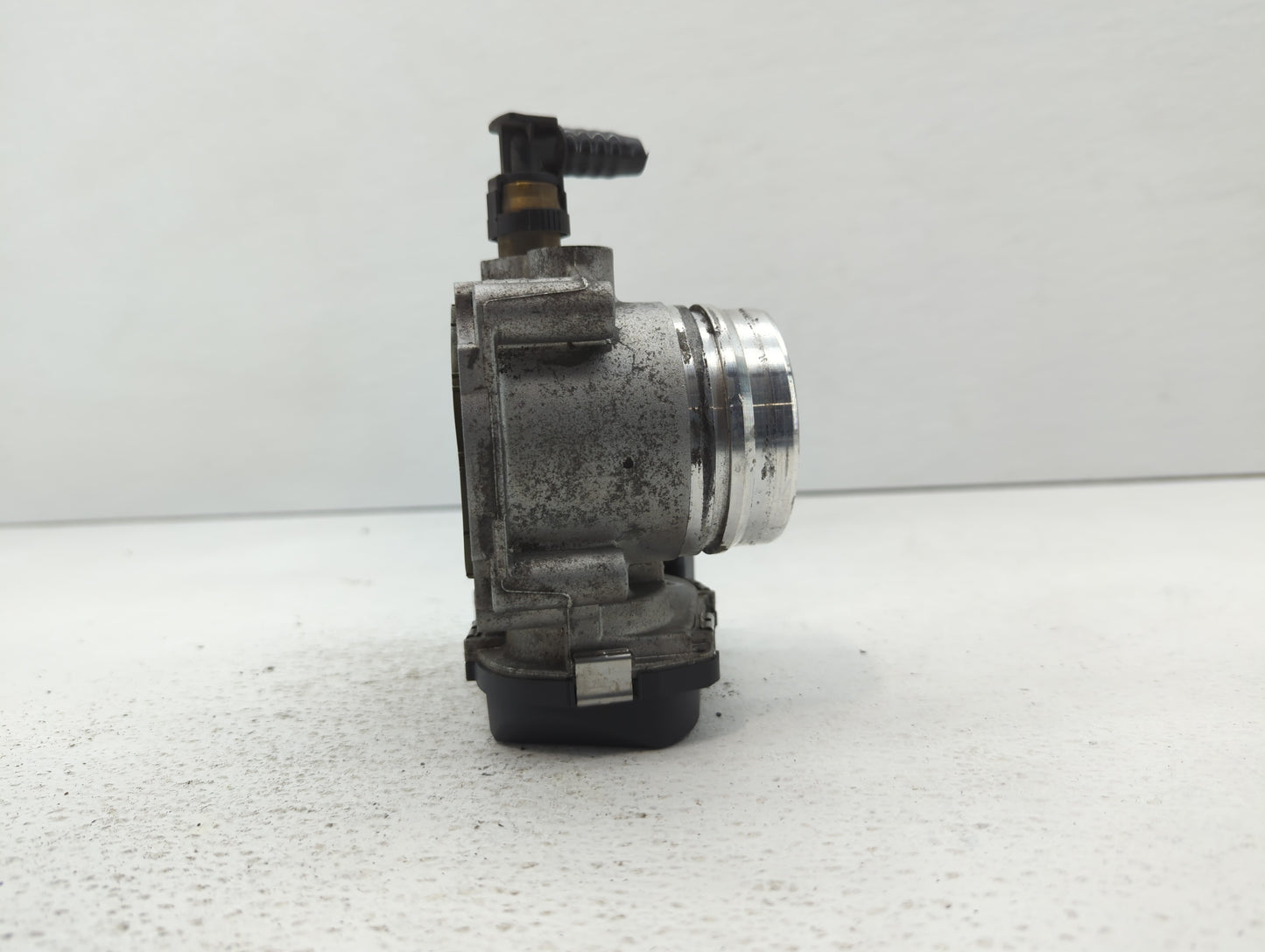 2013-2017 Bmw X3 Throttle Body P/N:1354 7588625-04 1354 7588625-03 Fits Fits 2012 2013 2014 2015 2016 2017 2018 OEM Used Aut