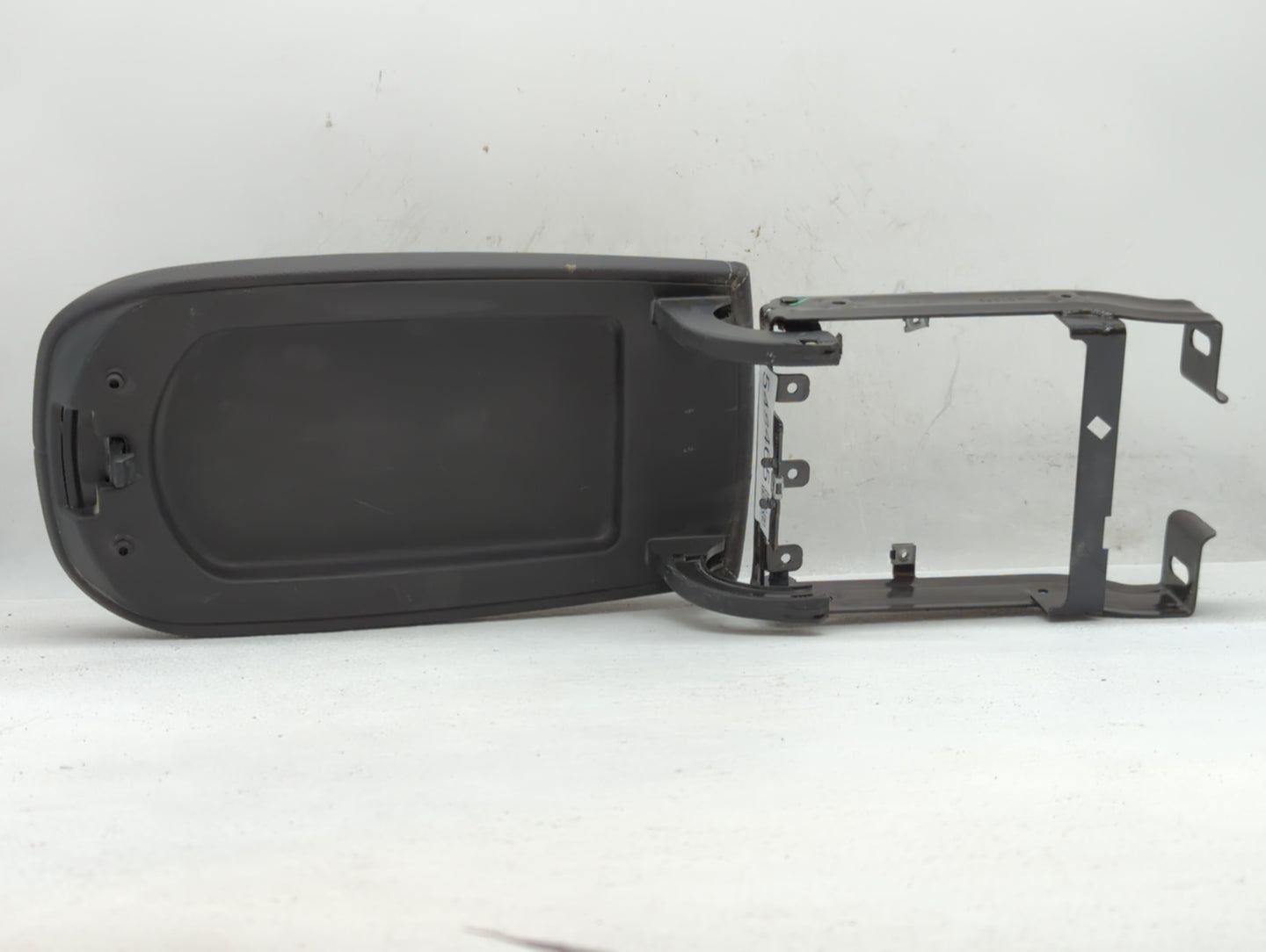 2017 Bmw X3 Center Console Armrest Cover Lid - Oemusedautoparts1.com