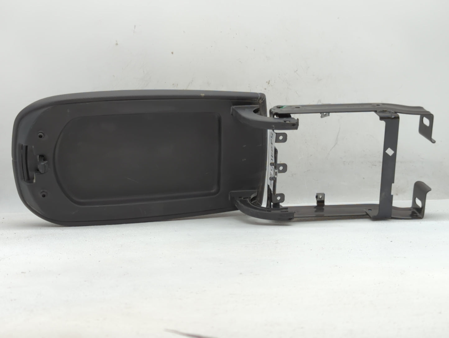 2017 Bmw X3 Center Console Armrest Cover Lid - Oemusedautoparts1.com