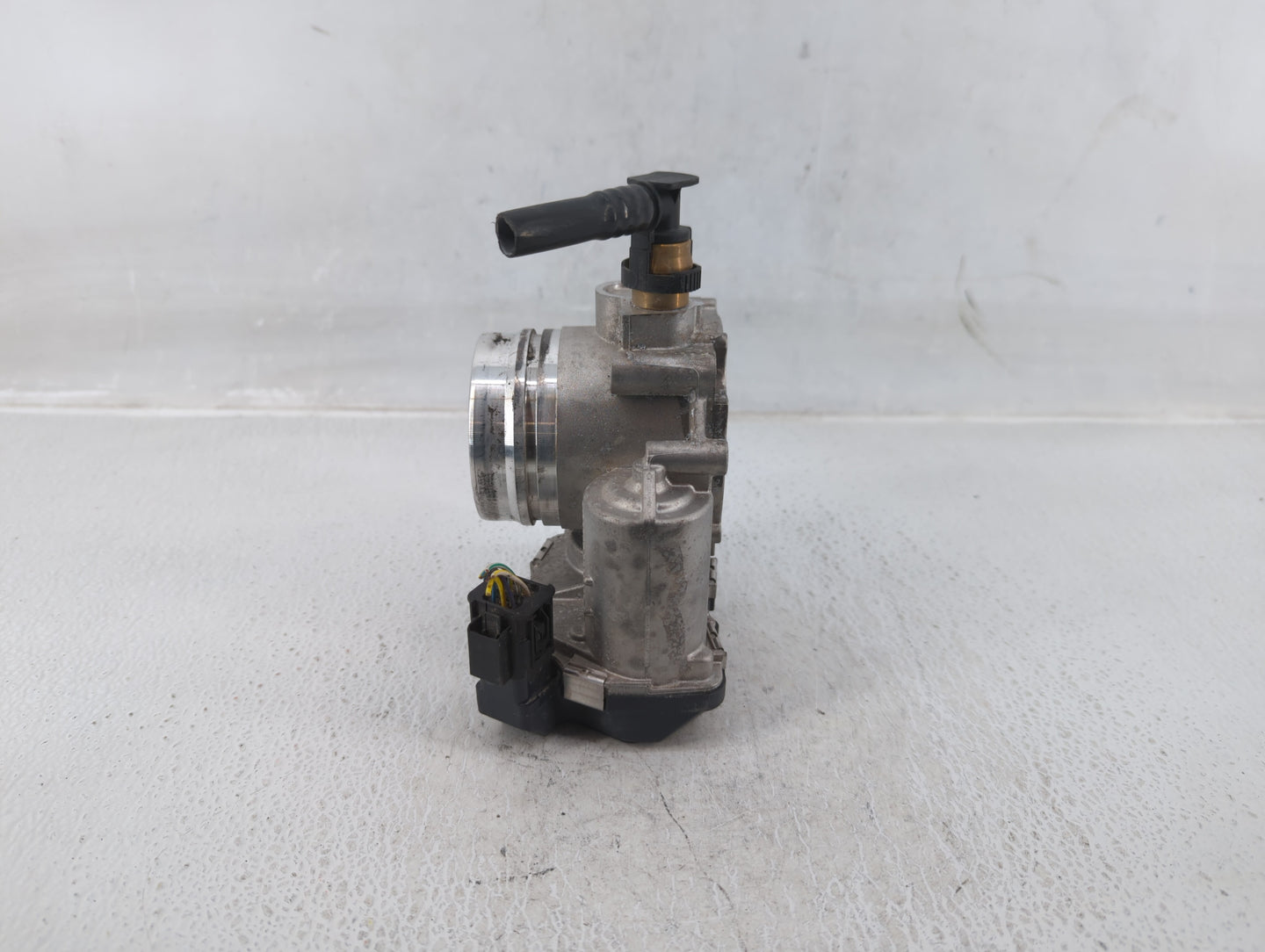 2013-2017 Bmw X3 Throttle Body P/N:1354 7588625-04 Fits Fits 2012 2013 2014 2015 2016 2017 2018 OEM Used Auto Parts - Oemuse