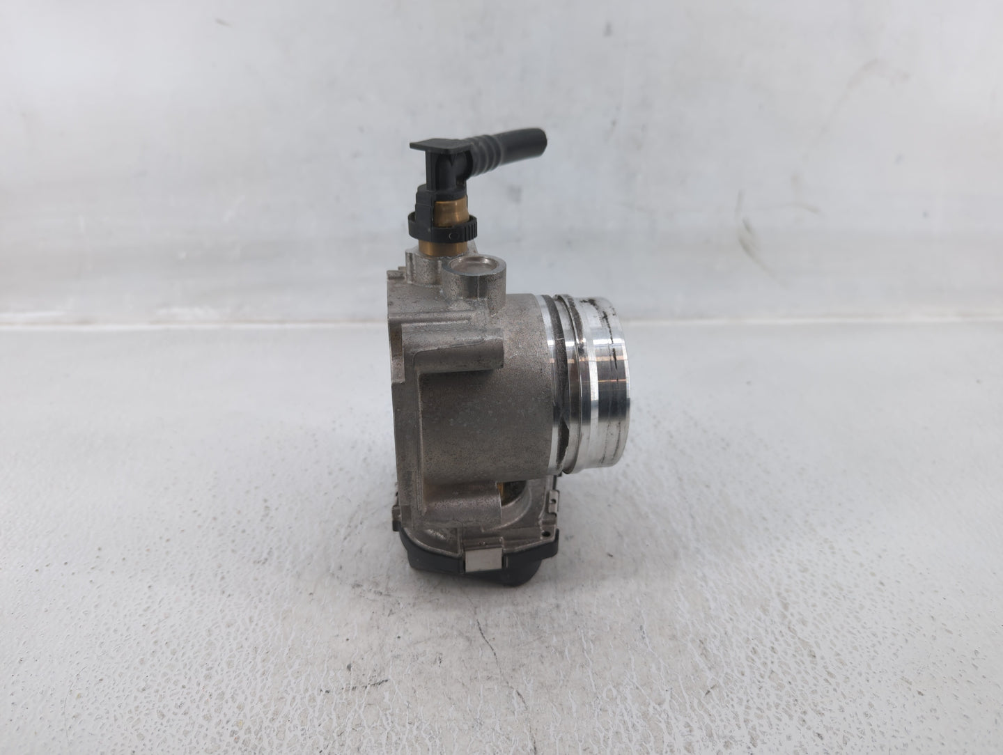 2013-2017 Bmw X3 Throttle Body P/N:1354 7588625-04 Fits Fits 2012 2013 2014 2015 2016 2017 2018 OEM Used Auto Parts - Oemuse