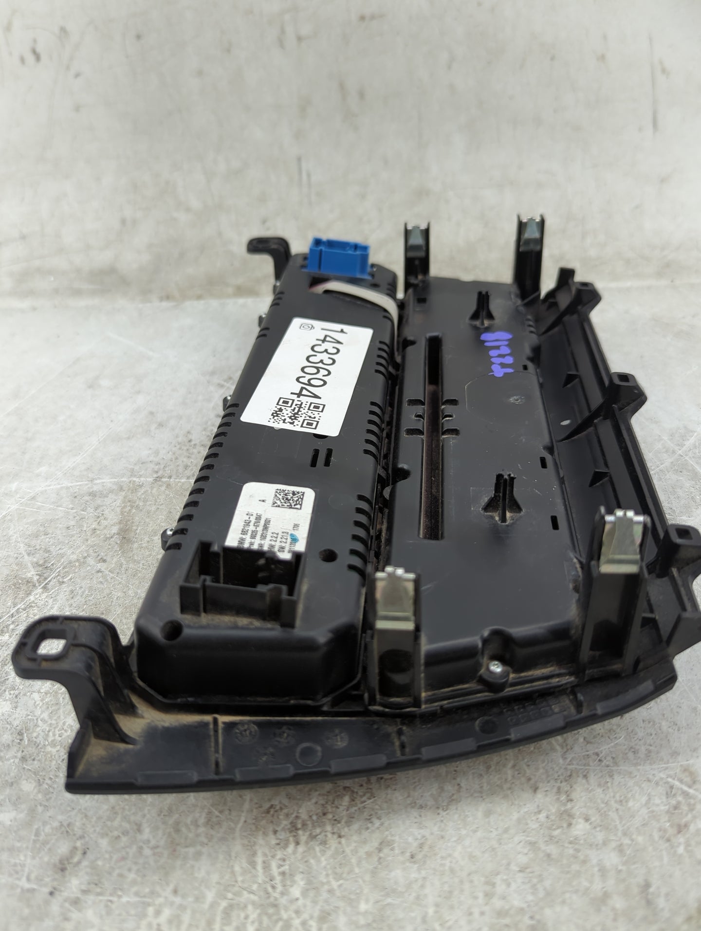 2014-2018 Bmw X5 Climate Control Module Temperature AC/Heater Replacement P/N:6831943-01 90025-679/0047 Fits OEM Used Auto P