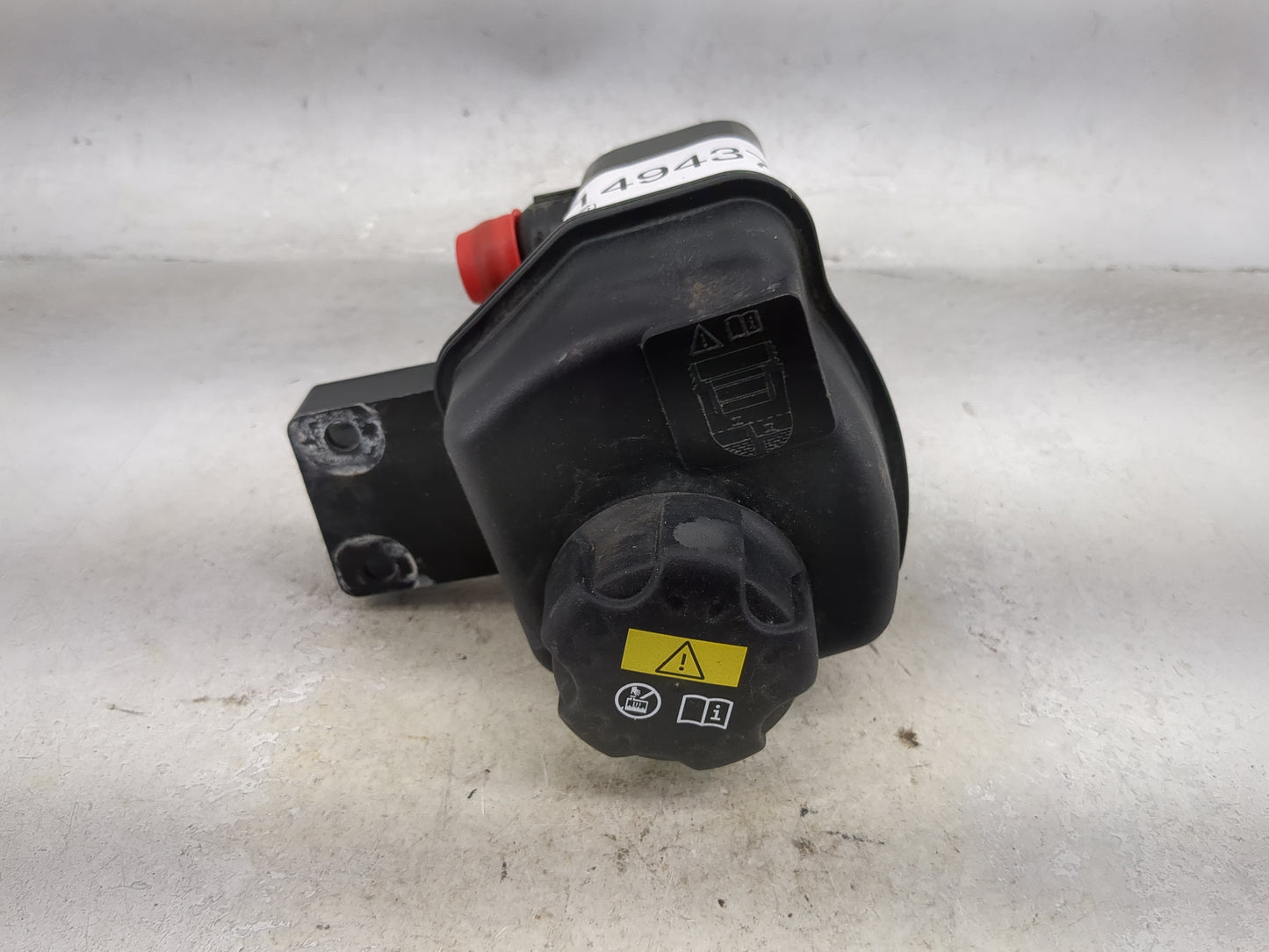 2016-2018 Bmw X5 Radiator Coolant Overflow Expansion Tank Bottle - Oemusedautoparts1.com