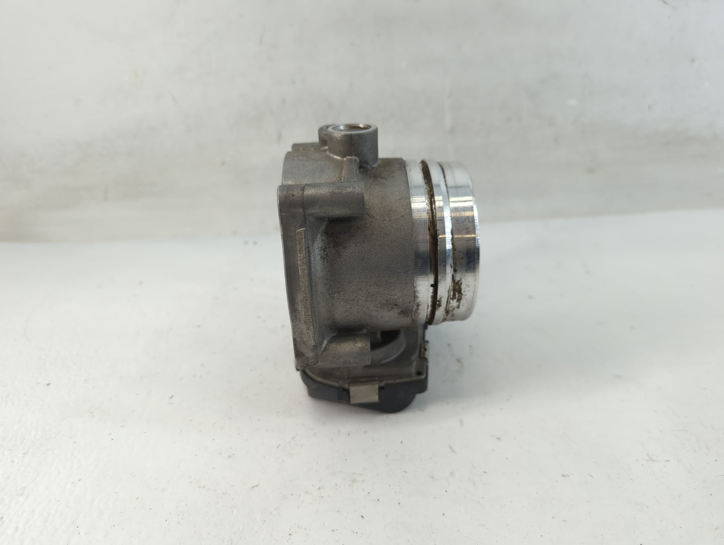 2011-2018 Bmw X5 Throttle Body P/N:A2C83004100 1354 7597871-03 Fits Fits 2010 2011 2012 2013 2014 2015 2016 2017 2018 2019 2