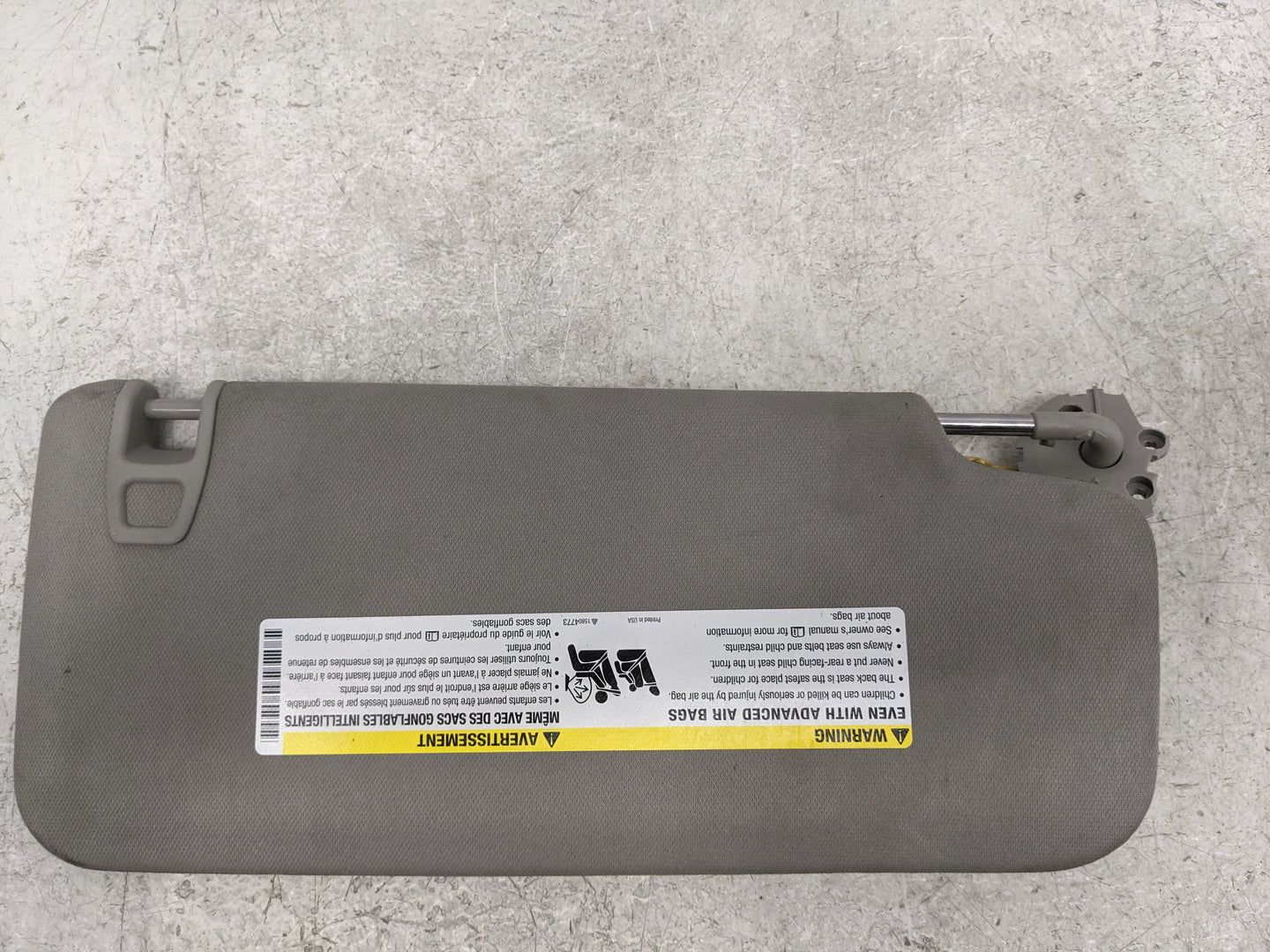 2008-2017 Buick Enclave Sun Visor Shade Replacement Driver Left Mirror Fits OEM Used Auto Parts - Oemusedautoparts1.com