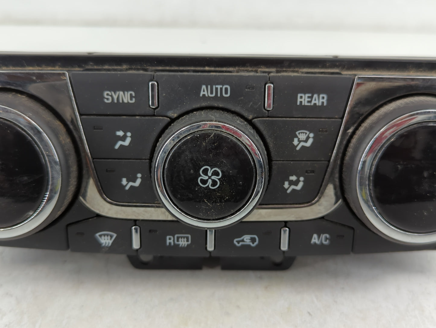 2008-2017 Buick Enclave Climate Control Module Temperature AC/Heater Replacement P/N:23251328 Fits OEM Used Auto Parts - Oem