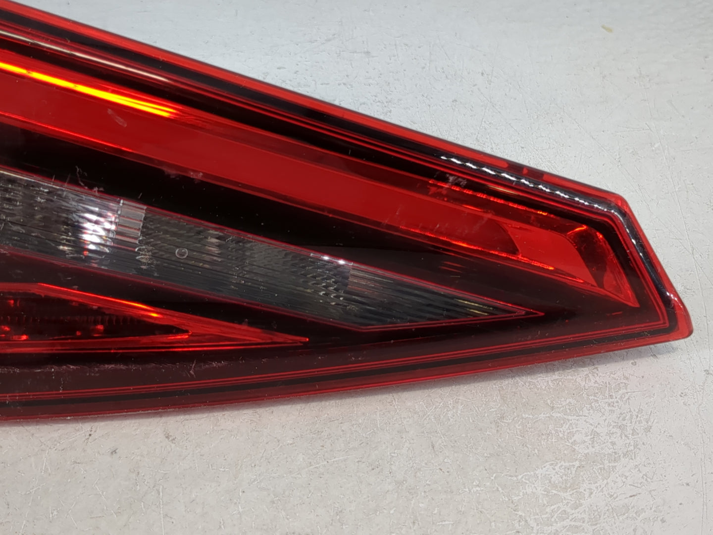 2013-2017 Buick Enclave Tail Light Assembly Driver Left OEM P/N:26545 5DC0A Fits Fits 2013 2014 2015 2016 2017 OEM Used Auto
