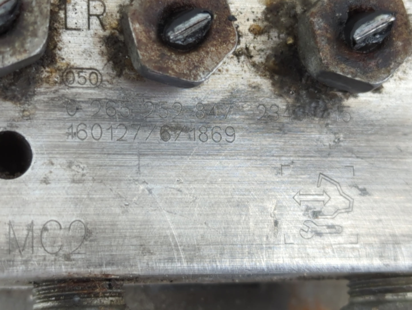 2012-2017 Buick Enclave ABS Pump Control Module Replacement P/N:0 265 252 847 Fits Fits 2012 2013 2014 2015 2016 2017 OEM Us