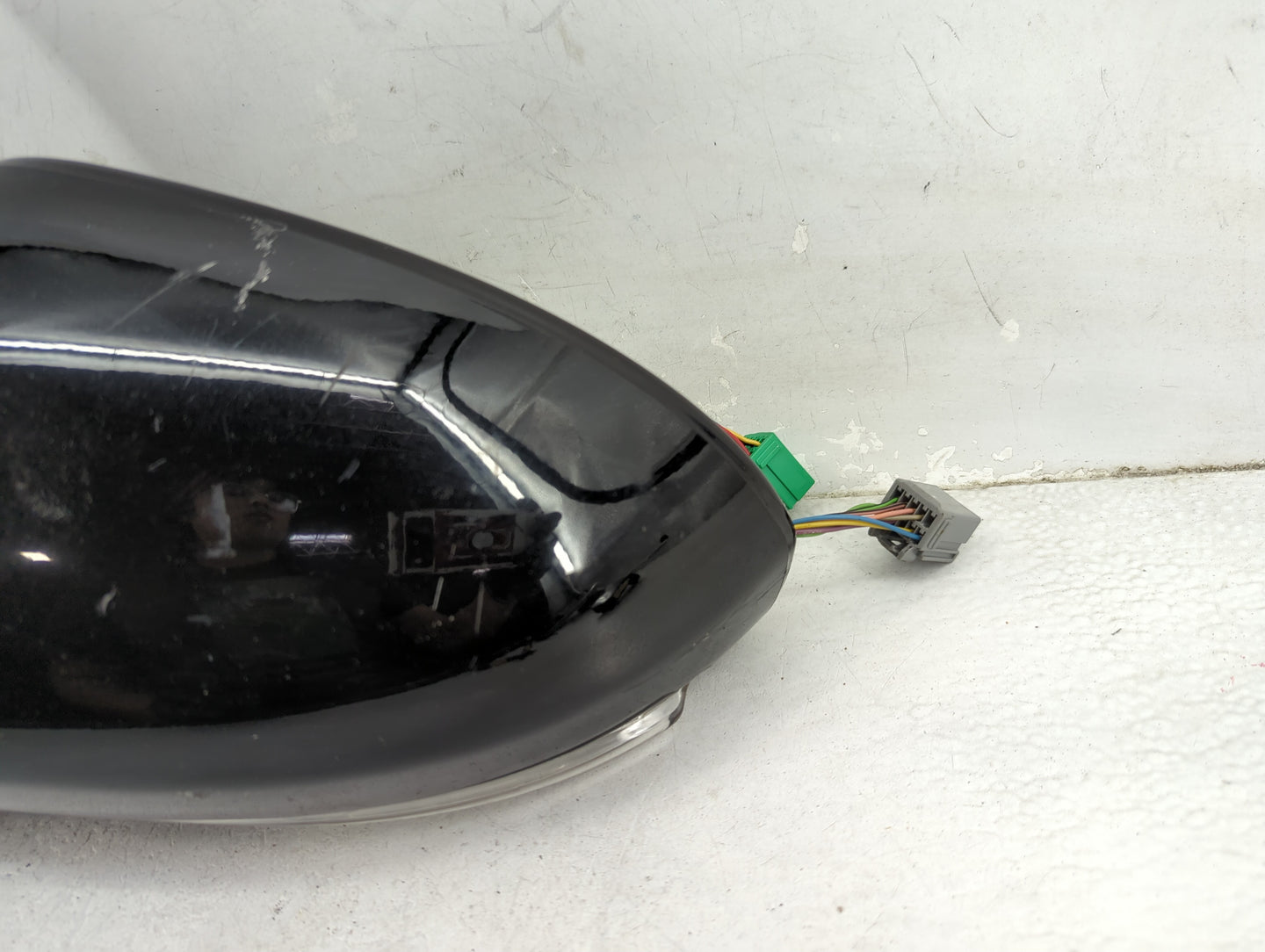 2013-2017 Buick Enclave Driver Side View Mirror - Left Door Mirror OEM Used - Oemusedautoparts1.com