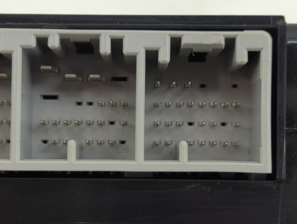 2013-2017 Buick Enclave Body Control Module Bcm Inner Cabin Fuse Box 1133675 - Oemusedautoparts1.com