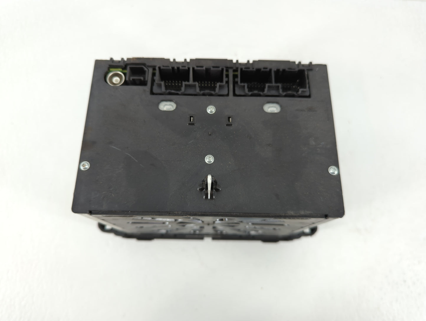 2016-2017 Buick Enclave Radio AM FM Cd Player Receiver Replacement P/N:84082781 Fits Fits 2016 2017 OEM Used Auto Parts - Oe