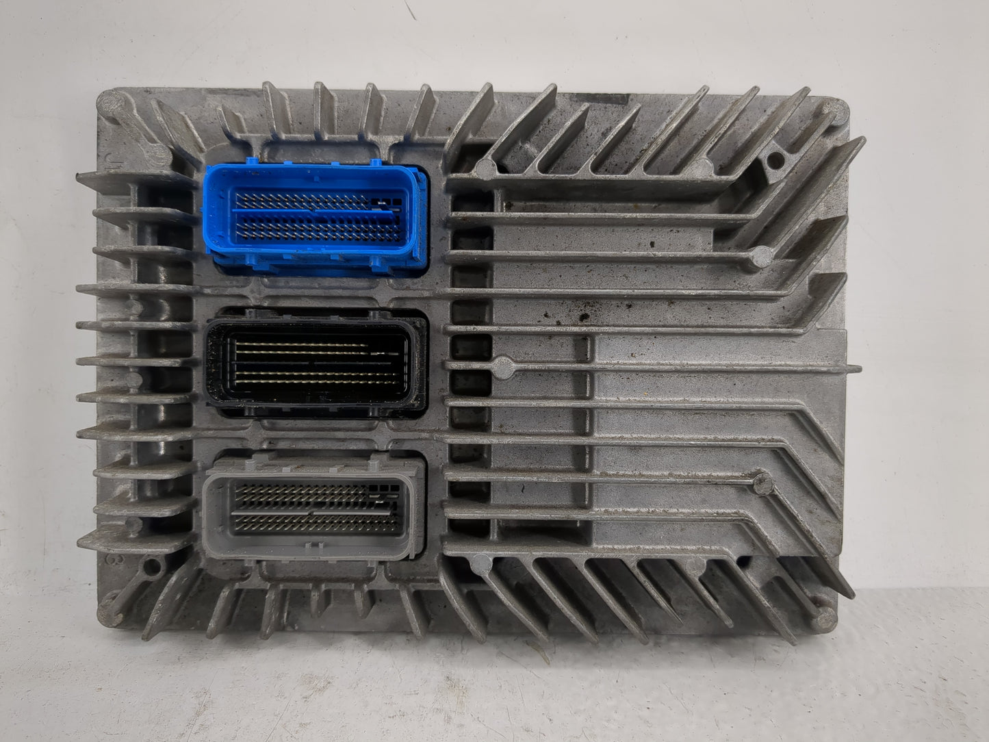 2017 Buick Enclave PCM Engine Control Computer ECU ECM PCU OEM P/N:E39A 12670801 Fits Fits 2018 2019 2020 OEM Used Auto Part