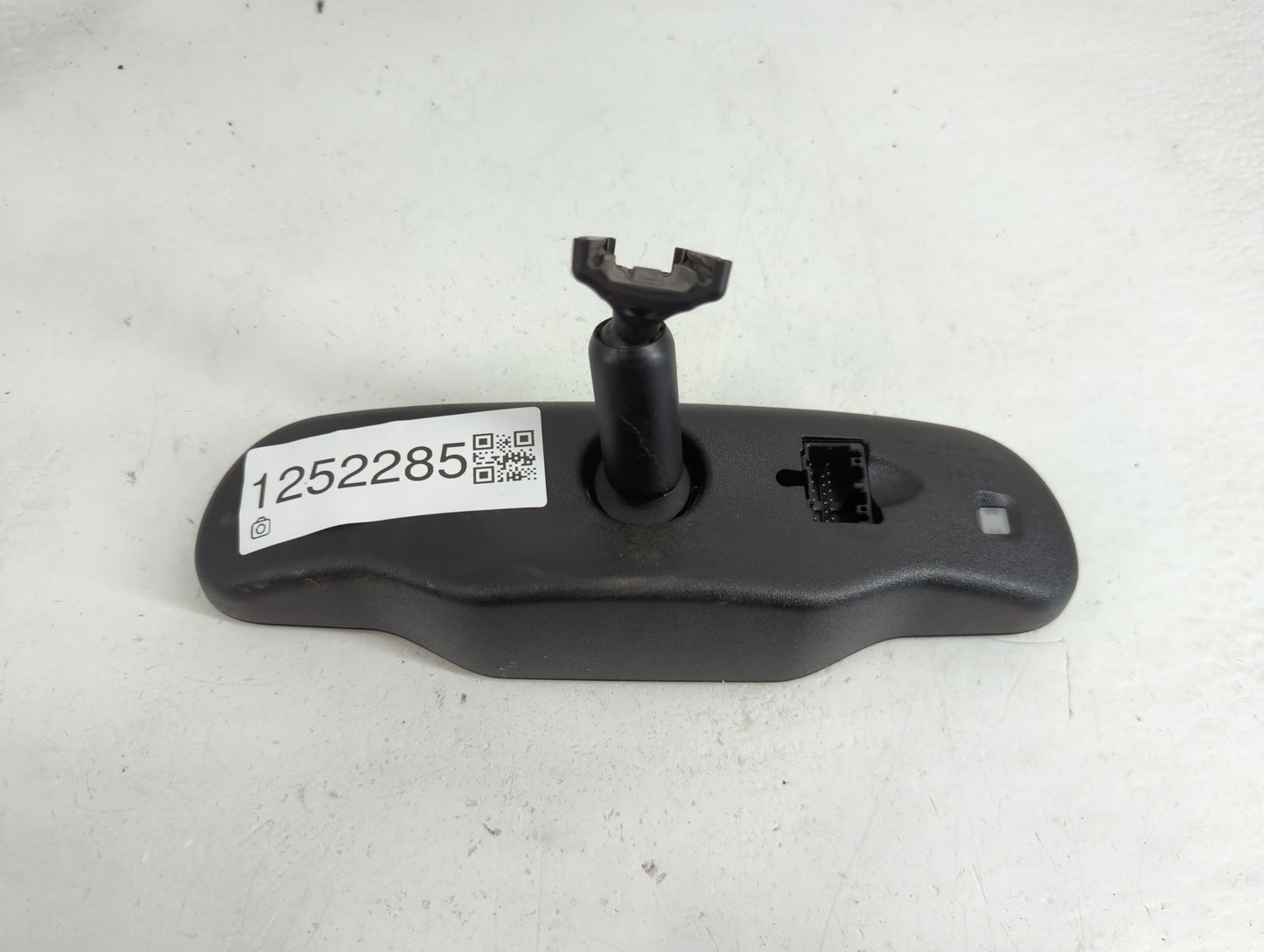 2009-2017 Buick Enclave Interior Rear View Mirror Replacement OEM P/N:23346620 Fits OEM Used Auto Parts - Oemusedautoparts1.