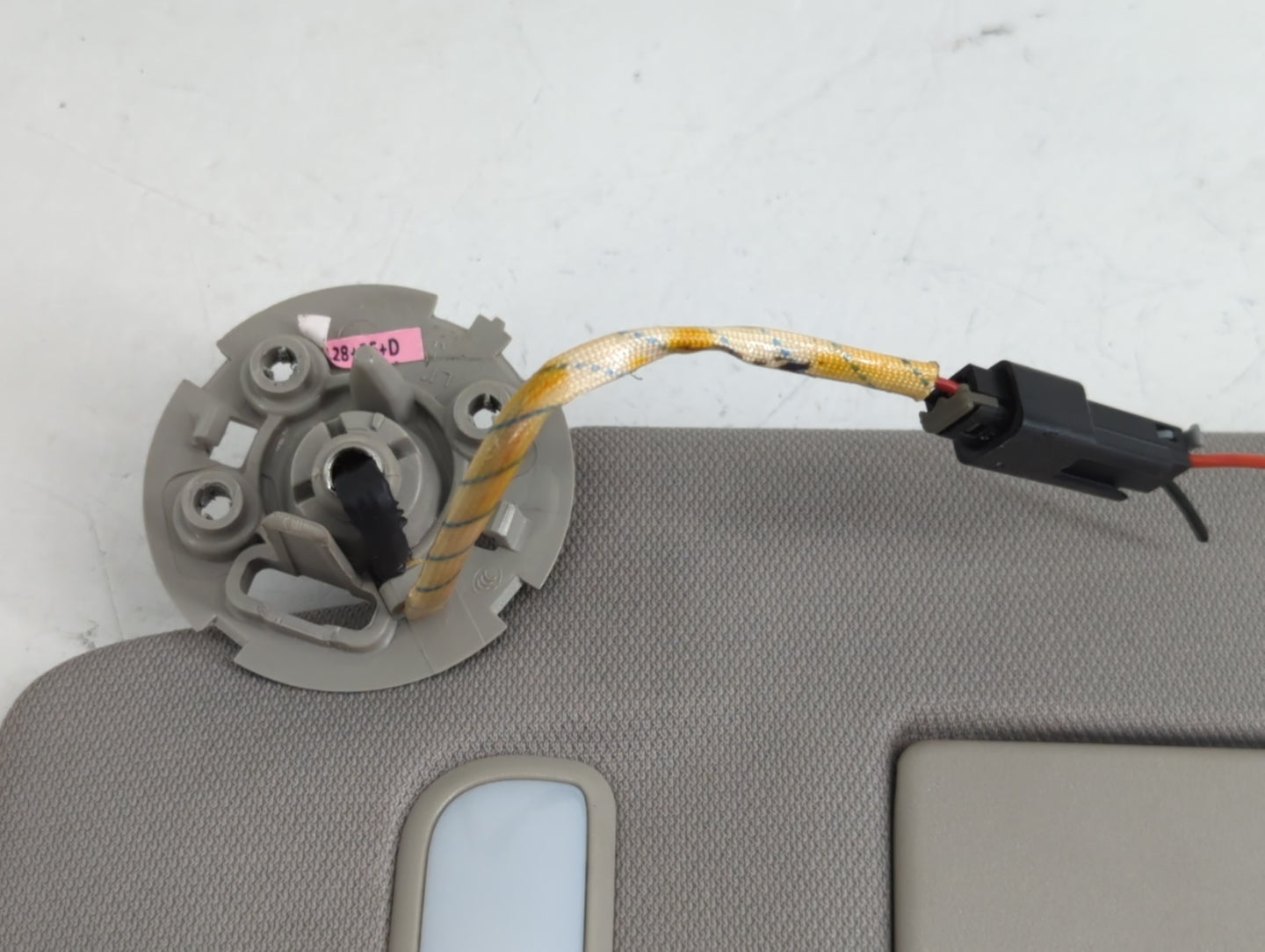 2008-2017 Buick Enclave Sun Visor Shade Replacement Driver Left Mirror Fits OEM Used Auto Parts - Oemusedautoparts1.com