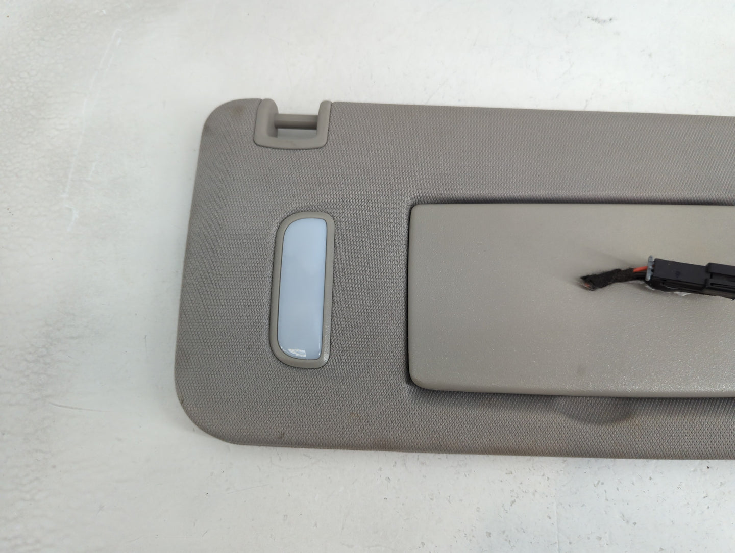 2008-2017 Buick Enclave Sun Visor Shade Replacement Passenger Right Mirror Fits OEM Used Auto Parts - Oemusedautoparts1.com