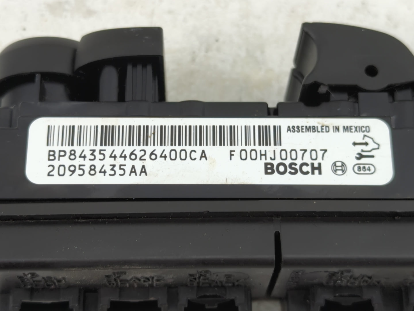 2010-2017 Buick Enclave Master Power Window Switch Replacement Driver Side Left P/N:20958435AA Fits OEM Used Auto Parts - Oe