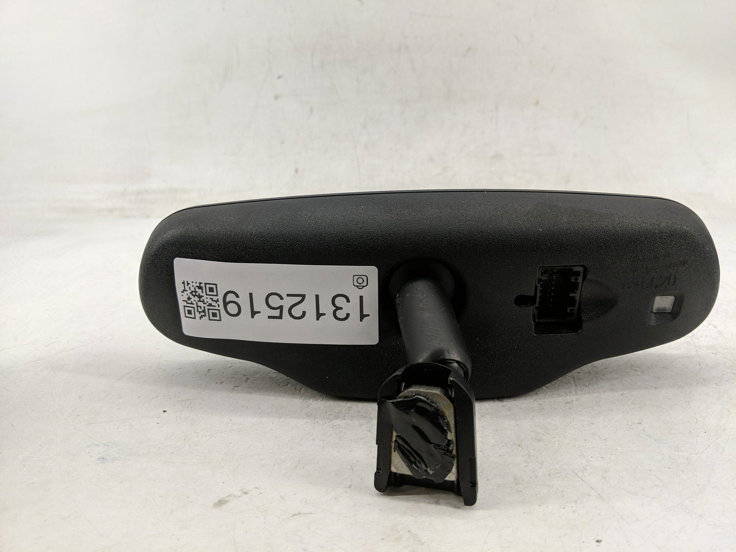 2009-2017 Buick Enclave Interior Rear View Mirror Replacement OEM P/N:23346620 Fits OEM Used Auto Parts - Oemusedautoparts1.