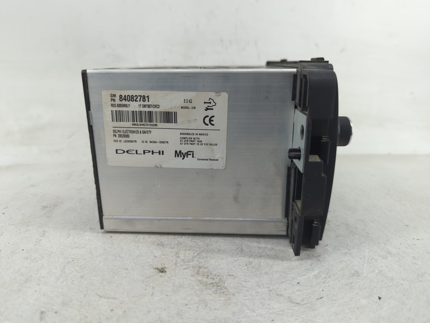 2016-2017 Buick Enclave Radio AM FM Cd Player Receiver Replacement P/N:84082781 Fits Fits 2016 2017 OEM Used Auto Parts - Oe