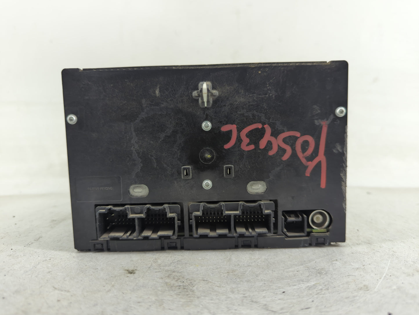 2016-2017 Buick Enclave Radio AM FM Cd Player Receiver Replacement P/N:84082781 Fits Fits 2016 2017 OEM Used Auto Parts - Oe